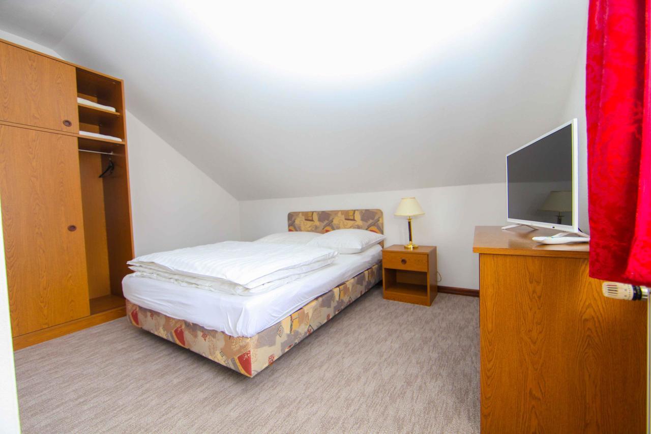 Hard Rock Rooms For Two Livno Ngoại thất bức ảnh