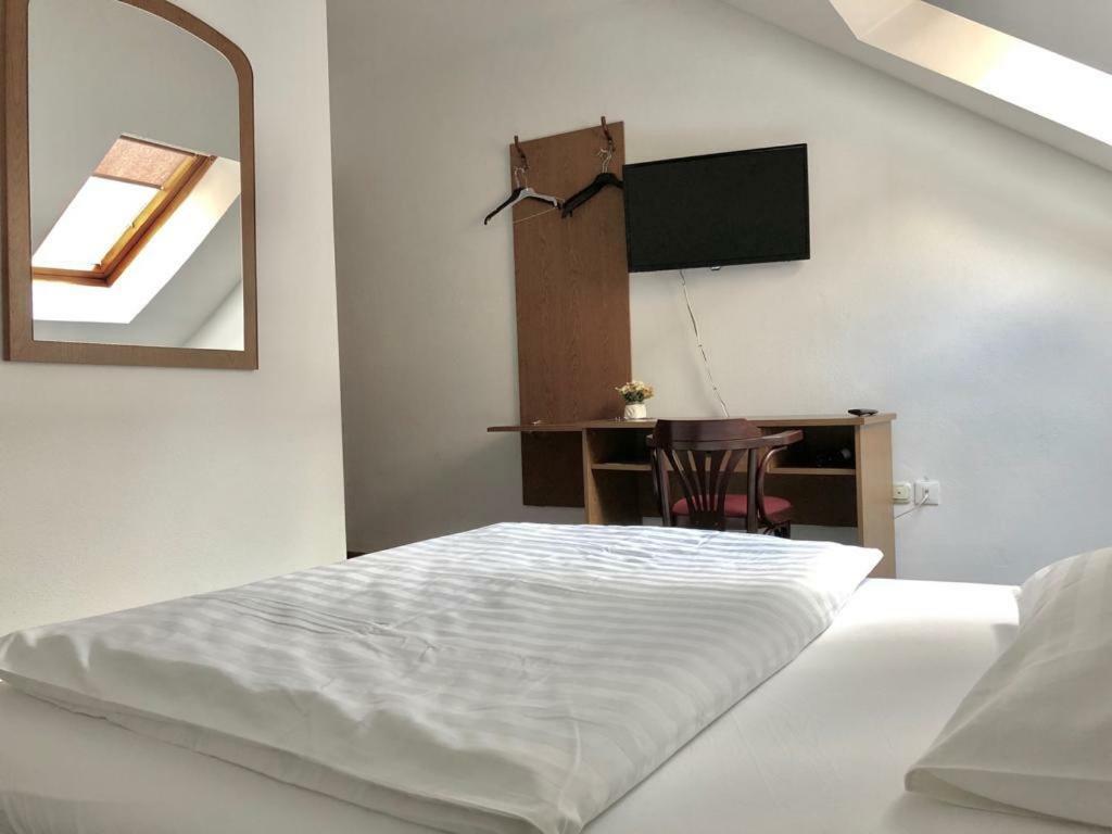 Hard Rock Rooms For Two Livno Ngoại thất bức ảnh